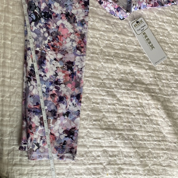 Reebok active 2 piece tank top and leggings size Small NWT - Picture 16 of 16